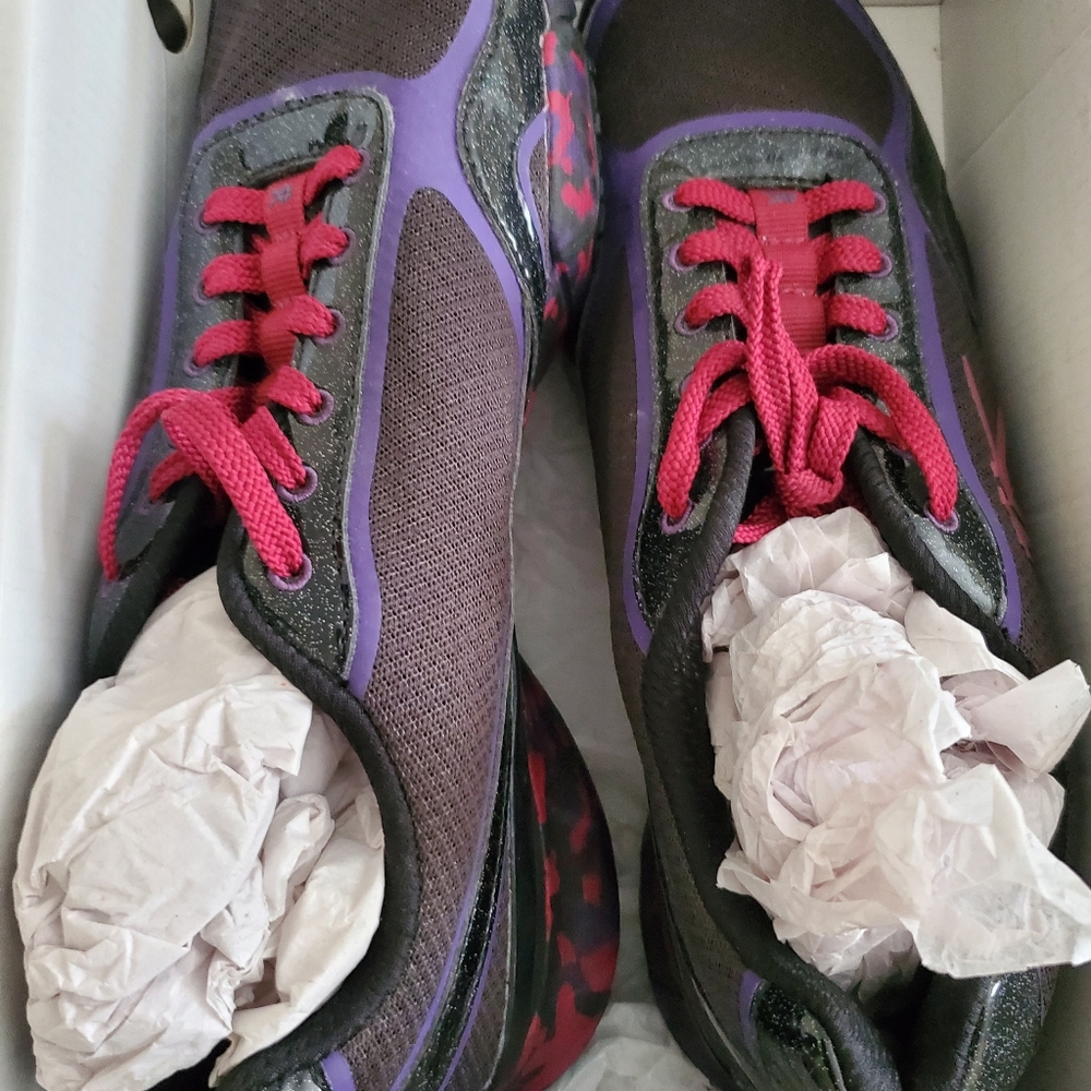Carrera - Women's Performance Kuru size 12 Black/red ruby/deep violet